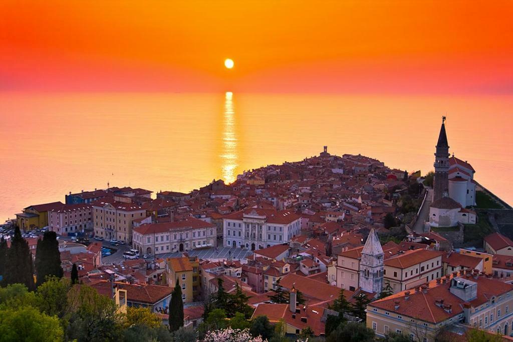 Amazing View Pirano Apartment ภายนอก รูปภาพ